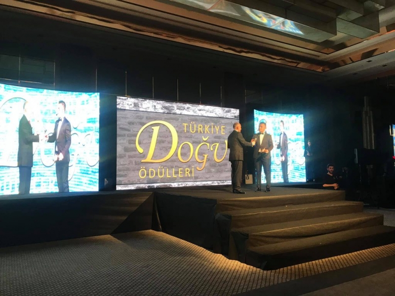 The Best Business Person of the Year Award is to Demirtasoğlu !
