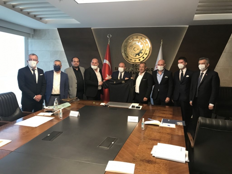 DESMÜD Yönetimi Sanayi ve Teknoloji Bakanı Sayın Mustafa Varank ve Bakan Yardımcısı Sayın Hasan Büyükdede’yi ziyaret etti.